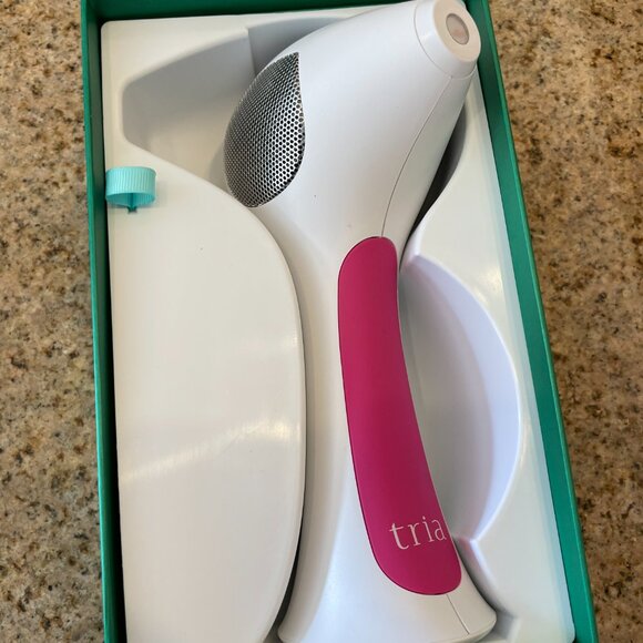 Tria 4X Hair Removal Laser - Picture 3 of 4